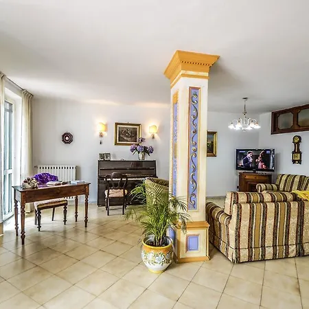Loto Holiday home